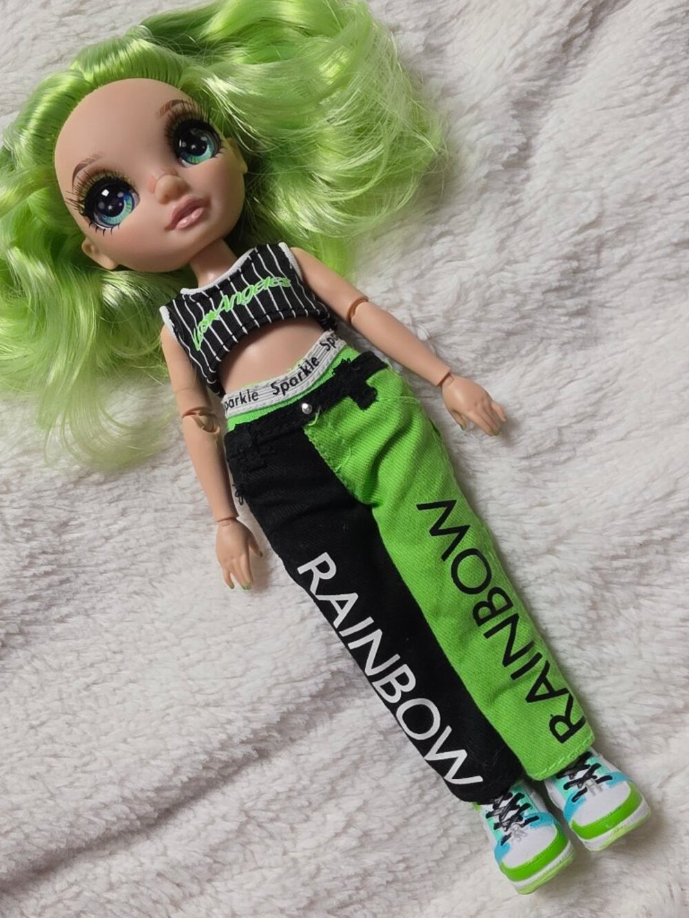 2022 Rainbow High Junior Jade Hunter Fashion Doll Series 1 Green MGA